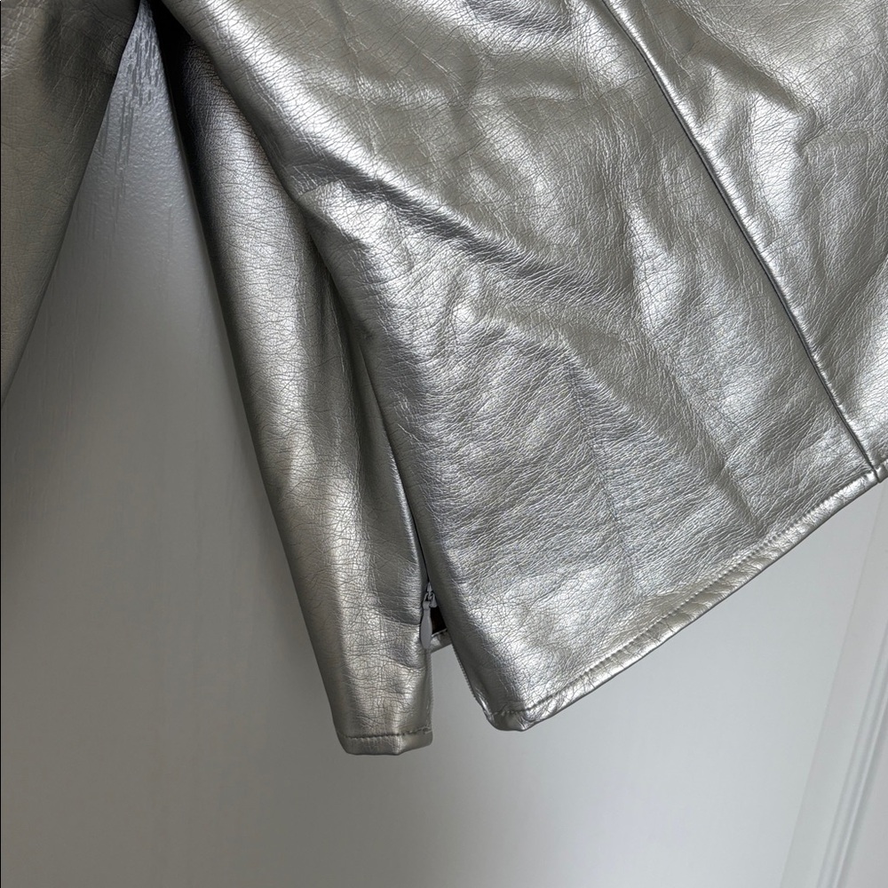 INC NWT Shiny Silver Metallic One-Shoulder Top - Picture 8 of 13